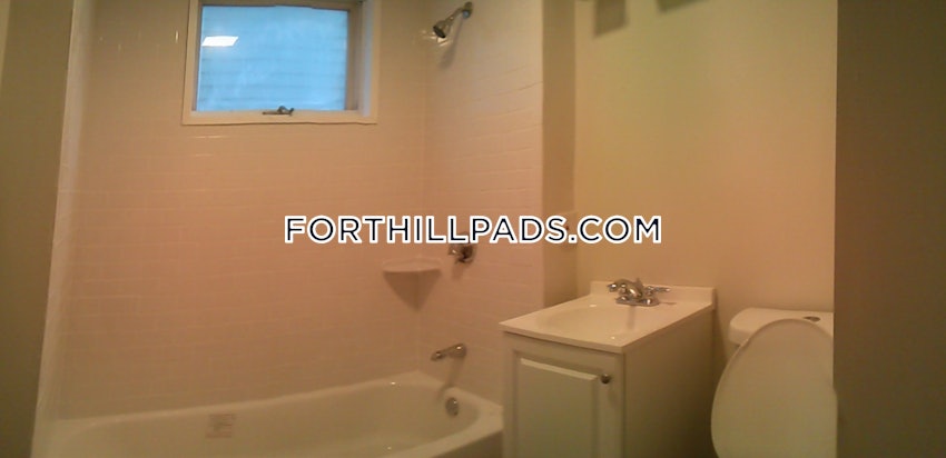 BOSTON - FORT HILL - 3 Beds, 1 Bath - Image 6