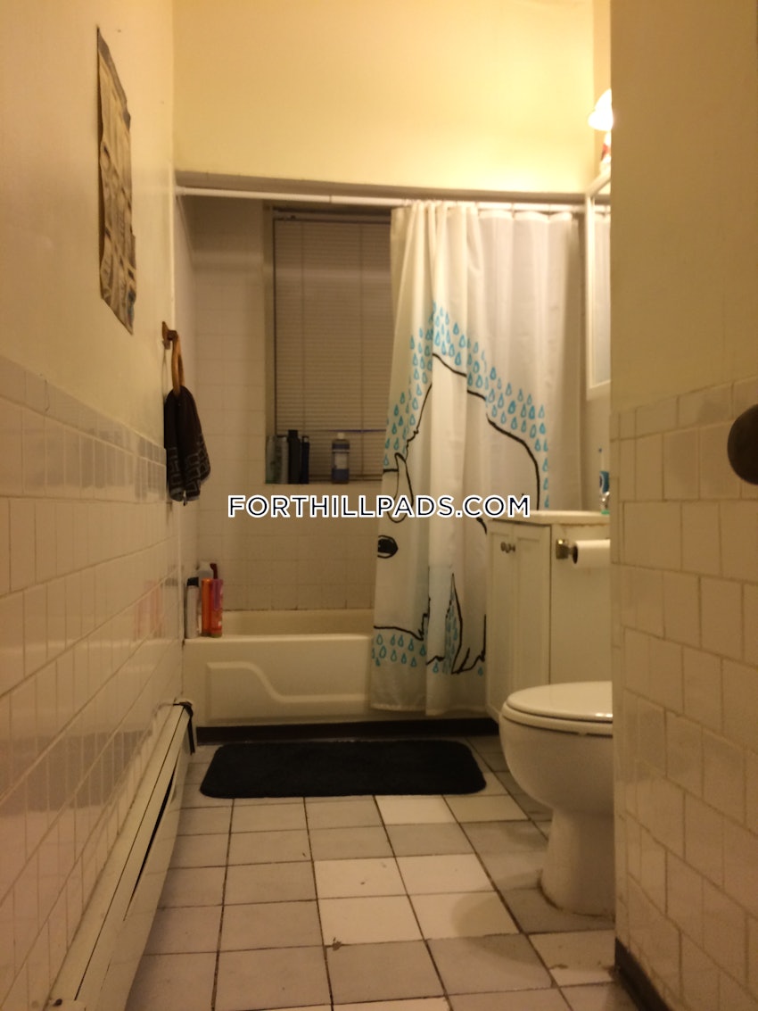 BOSTON - FORT HILL - 3 Beds, 1 Bath - Image 24