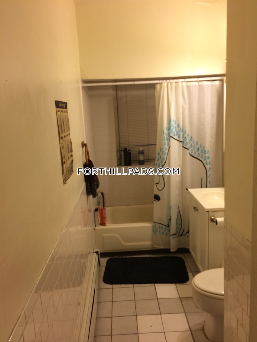 BOSTON - FORT HILL - 3 Beds, 1 Bath - Image 25