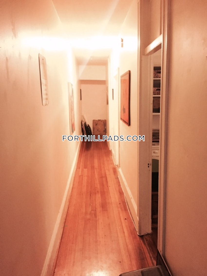BOSTON - FORT HILL - 4 Beds, 1 Bath - Image 29