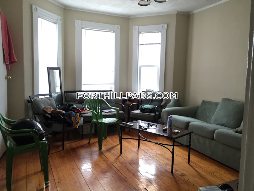 BOSTON - FORT HILL - 3 Beds, 1 Bath - Image 1