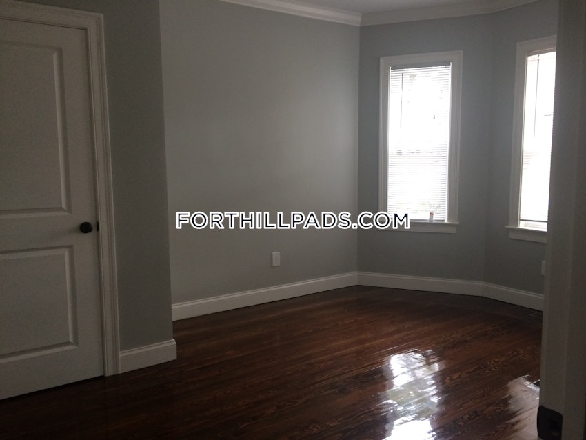 BOSTON - FORT HILL - 3 Beds, 1.5 Baths - Image 14