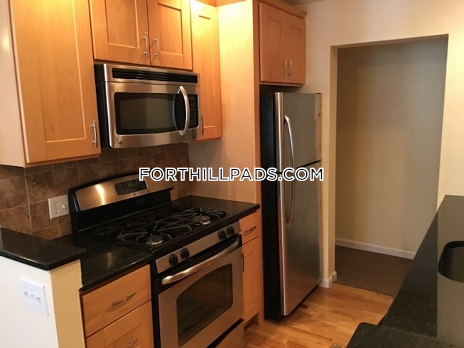 Boston - $3,200+ /mo