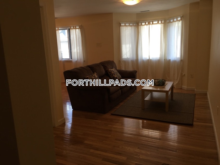 Boston - $3,200+ /month