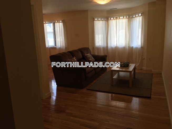 Boston - $3,200+ /mo