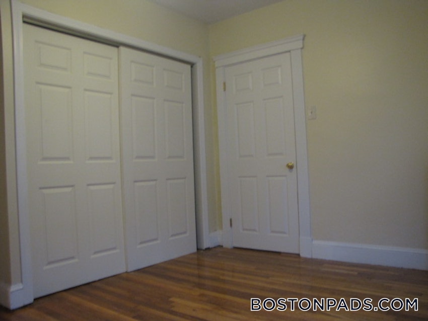 BOSTON - HYDE PARK - 1 Bed, 1 Bath - Image 9