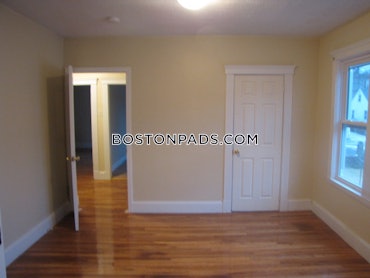 Hyde Park, Boston, MA - 3 Beds, 1 Bath - $3,300 - ID#4462314