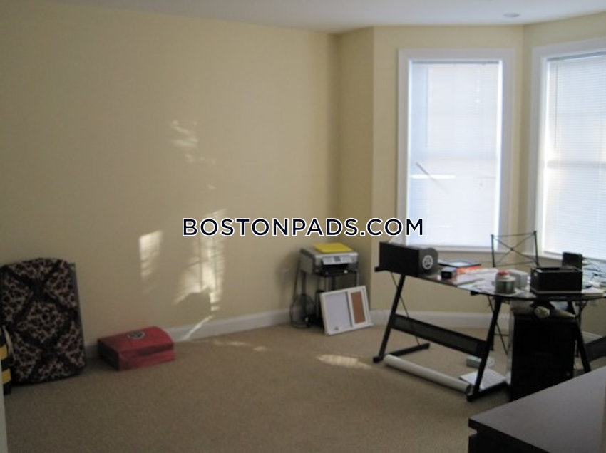 BOSTON - HYDE PARK - 2 Beds, 2 Baths - Image 19