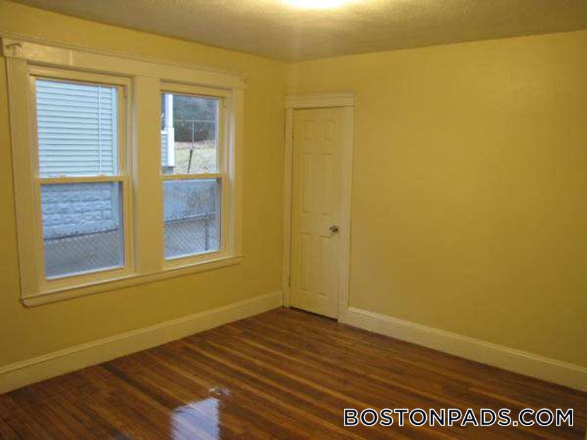 BOSTON - HYDE PARK - 1 Bed, 1 Bath - Image 12