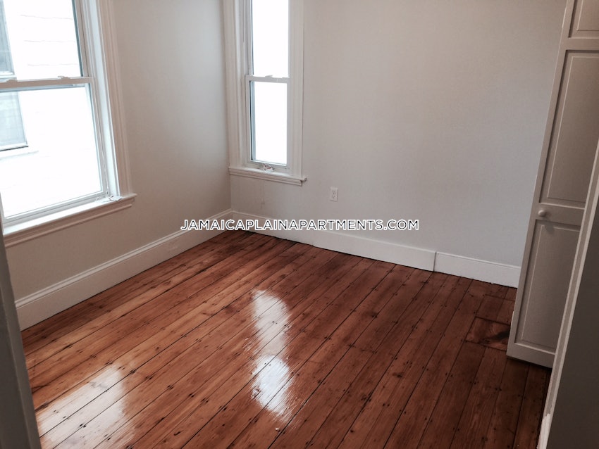 BOSTON - JAMAICA PLAIN - ARBORETUM - 4 Beds, 2 Baths - Image 7