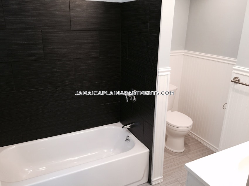 BOSTON - JAMAICA PLAIN - ARBORETUM - 4 Beds, 2 Baths - Image 9