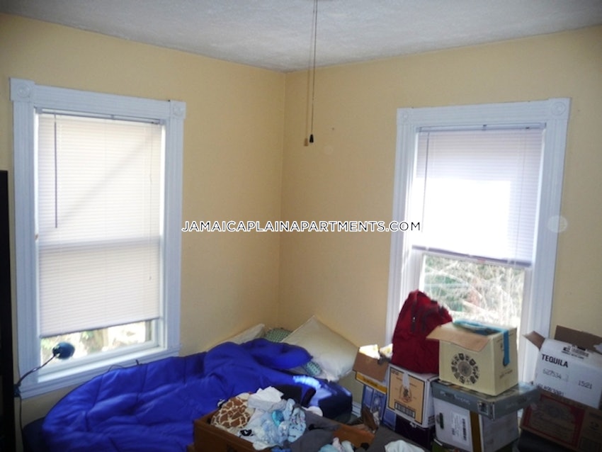 BOSTON - JAMAICA PLAIN - CENTER - 3 Beds, 1 Bath - Image 2