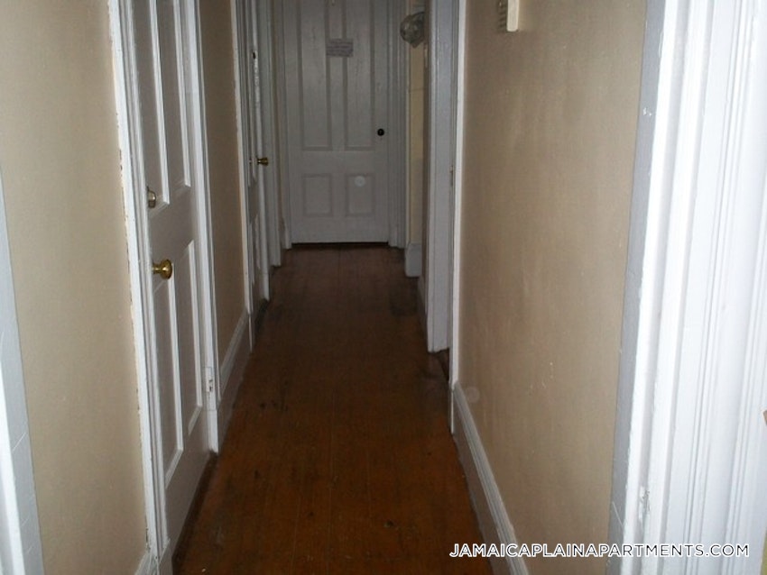 BOSTON - JAMAICA PLAIN - CENTER - 3 Beds, 1 Bath - Image 17