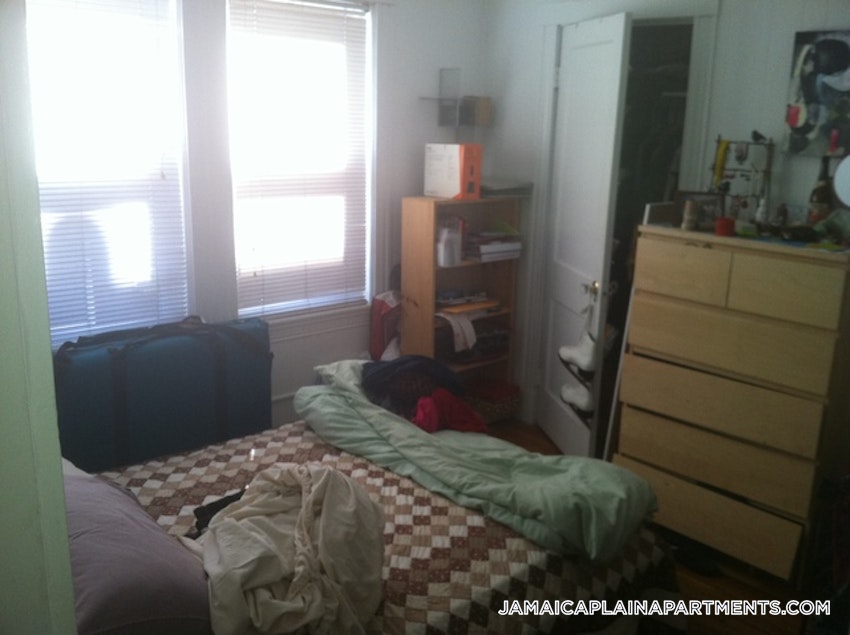 BOSTON - JAMAICA PLAIN - CENTER - 3 Beds, 1 Bath - Image 1