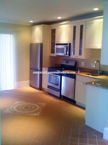 Boston - 2 Beds, 2 Baths