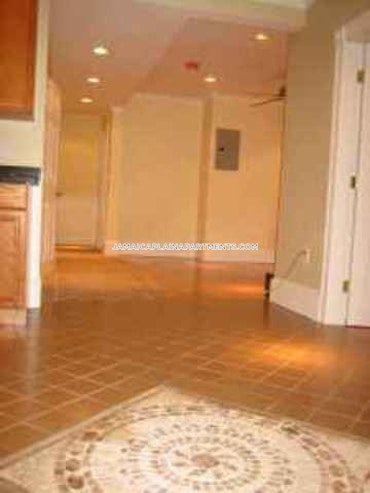 Boston - 2 Beds, 2 Baths