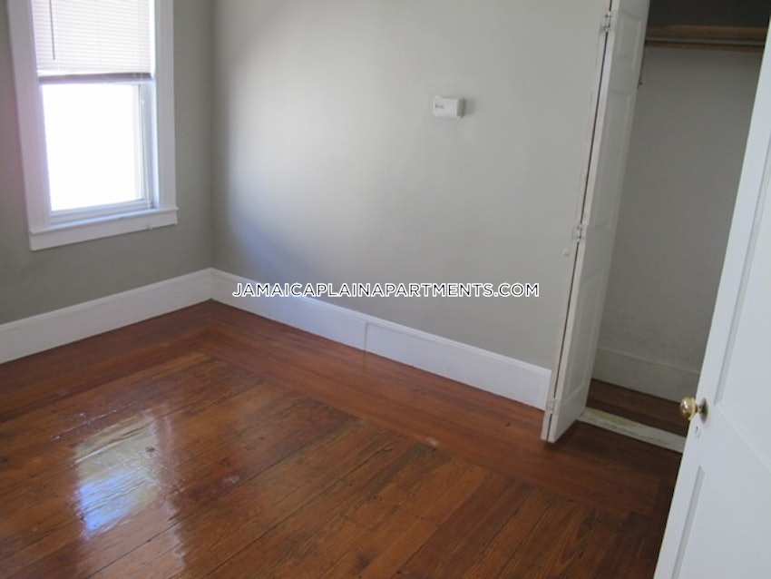 BOSTON - JAMAICA PLAIN - FOREST HILLS - 3 Beds, 1 Bath - Image 9