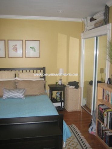 Boston - 2 Beds, 2 Baths