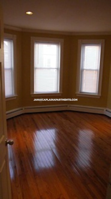 Boston - 2 Beds, 2 Baths