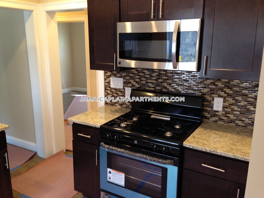 BOSTON - JAMAICA PLAIN - FOREST HILLS - 4 Beds, 2 Baths - Image 45