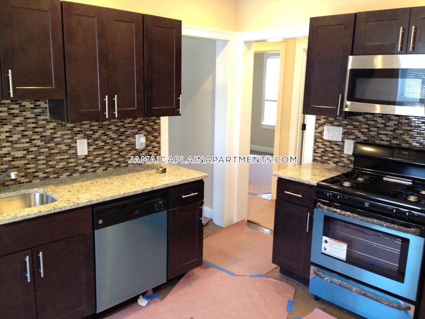 BOSTON - JAMAICA PLAIN - FOREST HILLS - 4 Beds, 2 Baths - Image 44