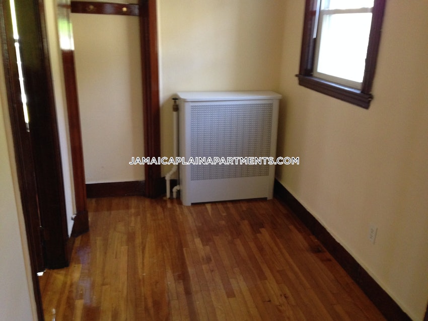 BOSTON - JAMAICA PLAIN - FOREST HILLS - 1 Bed, 1 Bath - Image 6