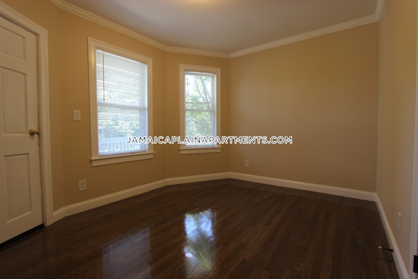 BOSTON - JAMAICA PLAIN - FOREST HILLS - 4 Beds, 2 Baths - Image 40