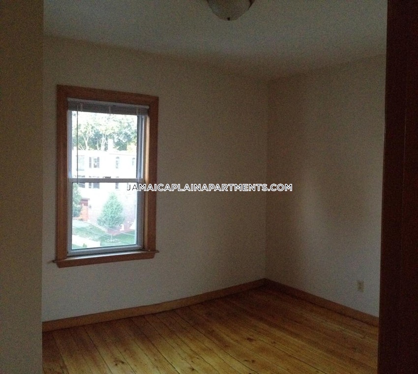 BOSTON - JAMAICA PLAIN - FOREST HILLS - 2 Beds, 1 Bath - Image 3