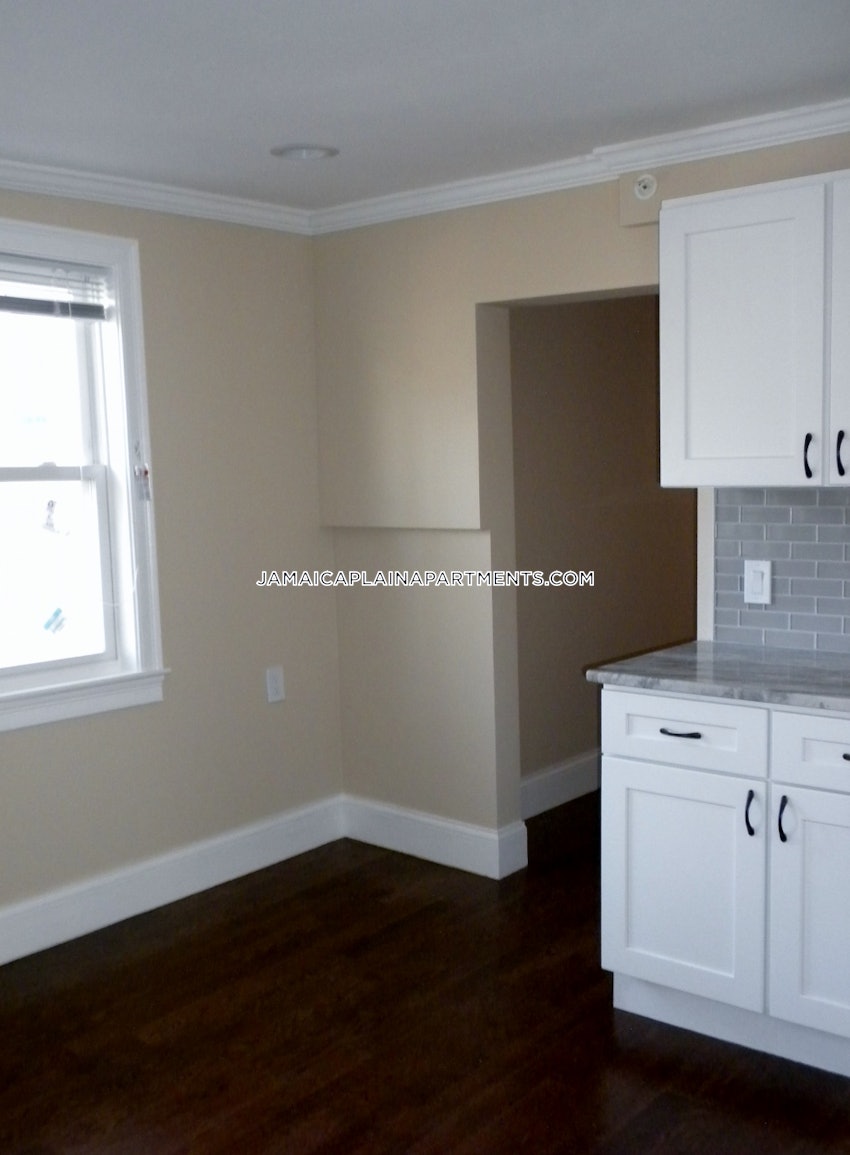 BOSTON - JAMAICA PLAIN - FOREST HILLS - 4 Beds, 1 Bath - Image 58