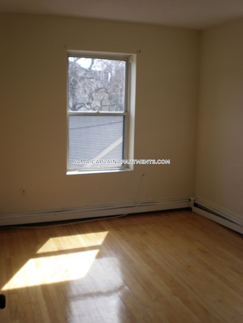 BOSTON - JAMAICA PLAIN - HYDE SQUARE - 3 Beds, 1 Bath - Image 23