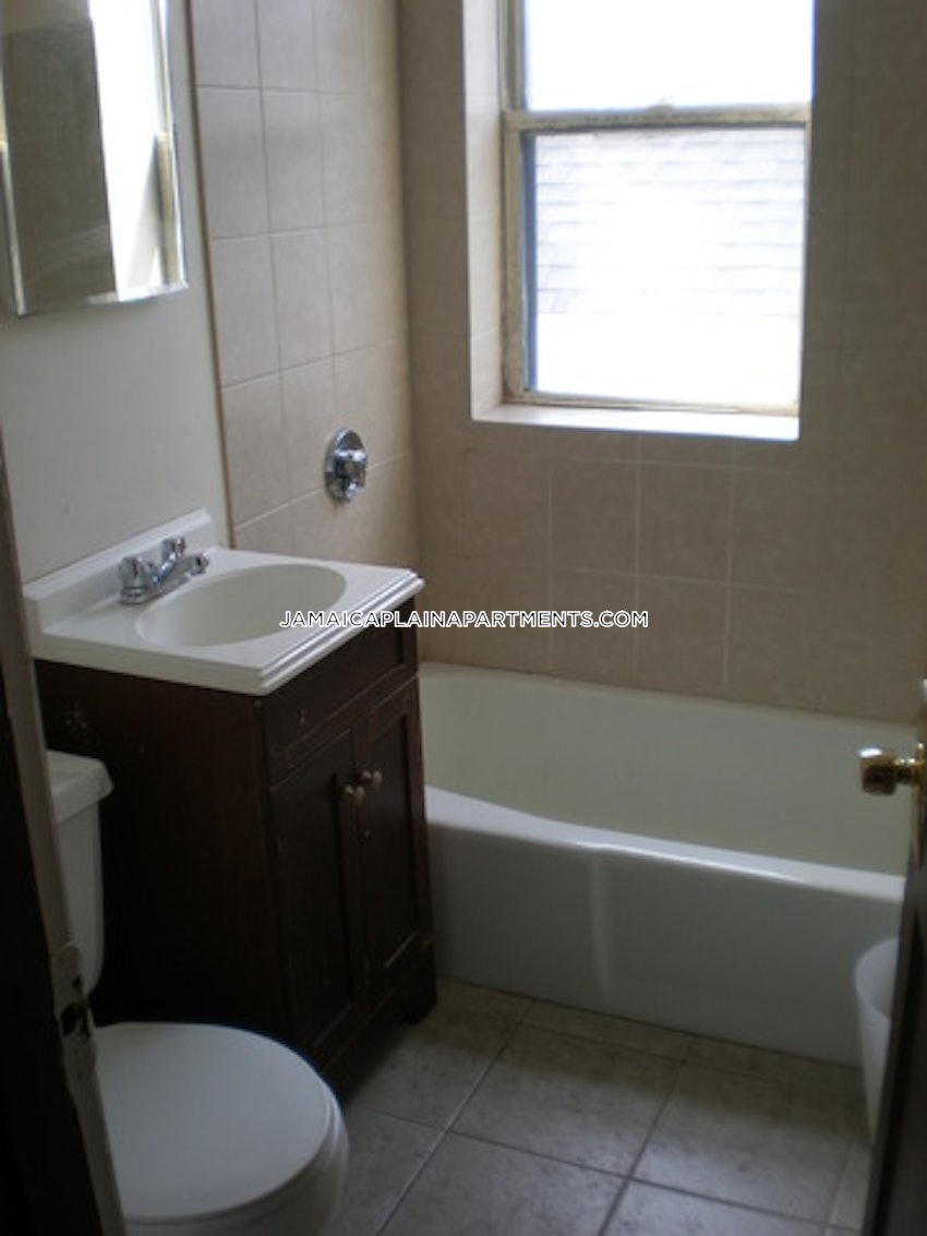 BOSTON - JAMAICA PLAIN - HYDE SQUARE - 3 Beds, 1 Bath - Image 22