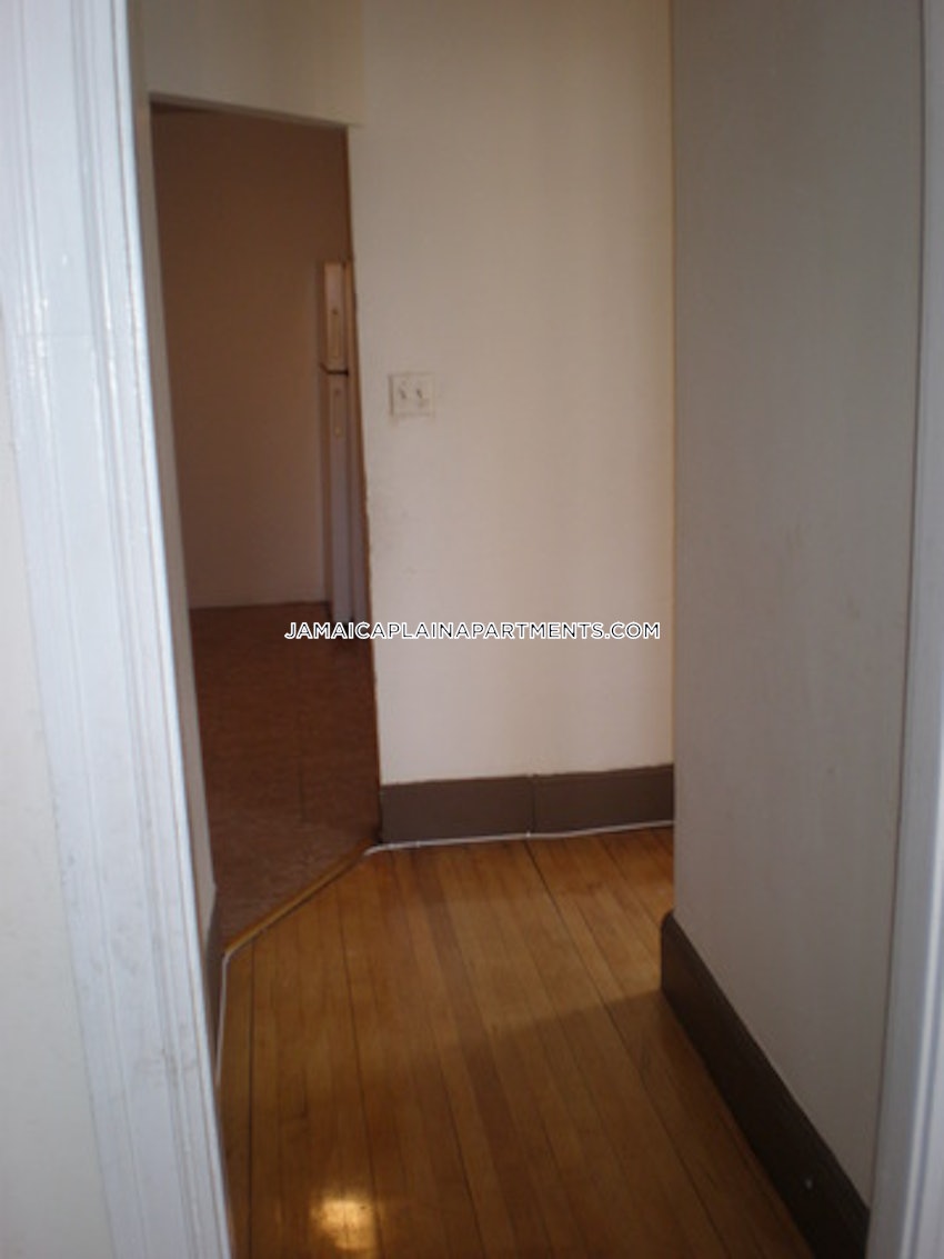 BOSTON - JAMAICA PLAIN - HYDE SQUARE - 3 Beds, 1 Bath - Image 17