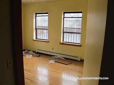 Jamaica Plain Spacious 1 bed 1 bath available NOW on Centre St in Boston! Boston - $2,400