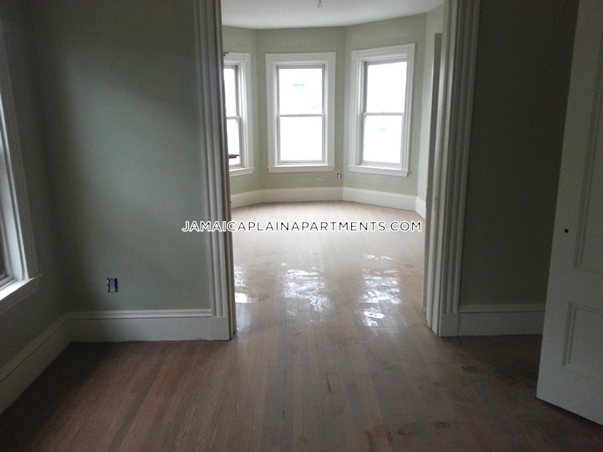 BOSTON - JAMAICA PLAIN - JAMAICA POND/PONDSIDE - 4 Beds, 2 Baths - Image 21