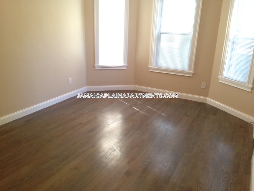 BOSTON - JAMAICA PLAIN - HYDE SQUARE - 3 Beds, 1 Bath - Image 12