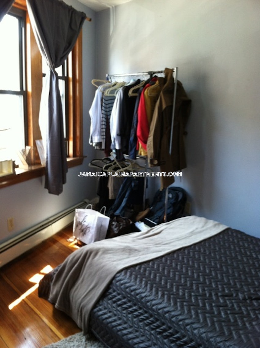 BOSTON - JAMAICA PLAIN - HYDE SQUARE - 4 Beds, 1 Bath - Image 13