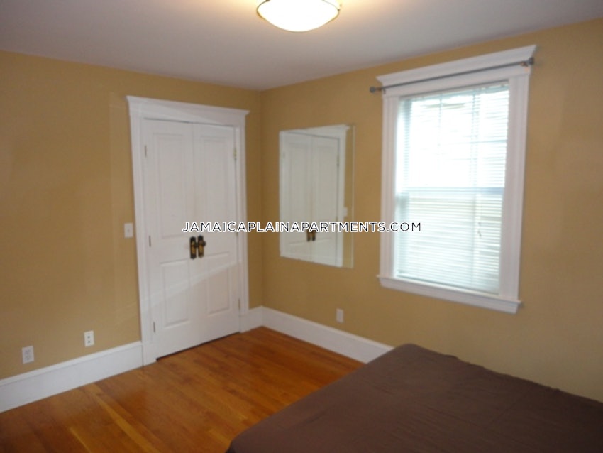 BOSTON - JAMAICA PLAIN - HYDE SQUARE - 2 Beds, 1 Bath - Image 15