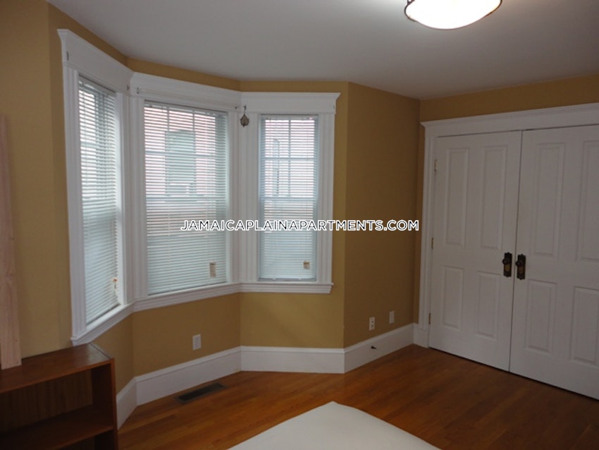 BOSTON - JAMAICA PLAIN - HYDE SQUARE - 2 Beds, 1 Bath - Image 14