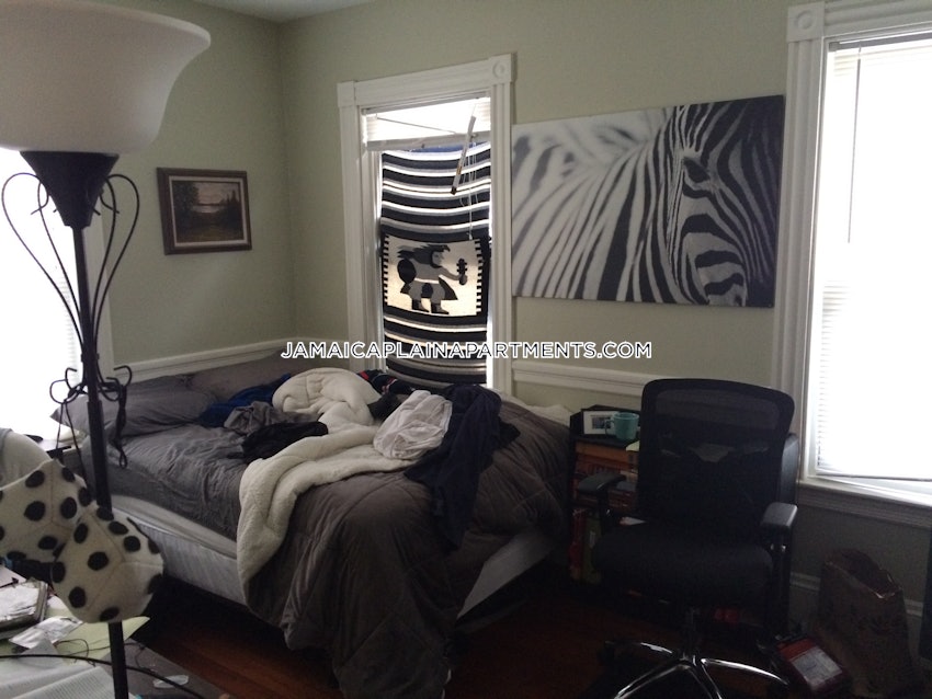 BOSTON - JAMAICA PLAIN - JAMAICA POND/PONDSIDE - 4 Beds, 2 Baths - Image 3