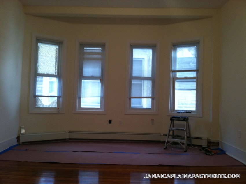 BOSTON - JAMAICA PLAIN - JACKSON SQUARE - 4 Beds, 2 Baths - Image 14