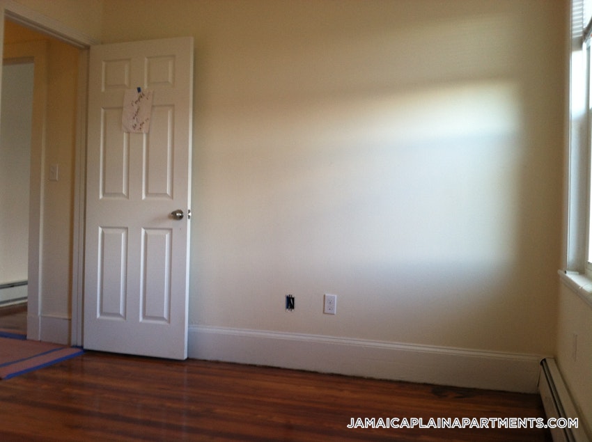 BOSTON - JAMAICA PLAIN - JACKSON SQUARE - 4 Beds, 2 Baths - Image 12