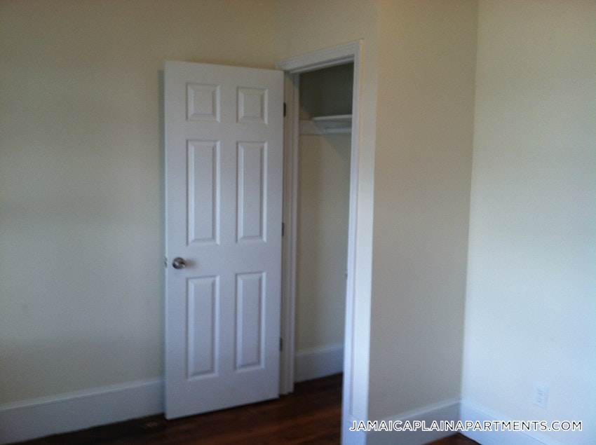 BOSTON - JAMAICA PLAIN - JACKSON SQUARE - 4 Beds, 2 Baths - Image 10