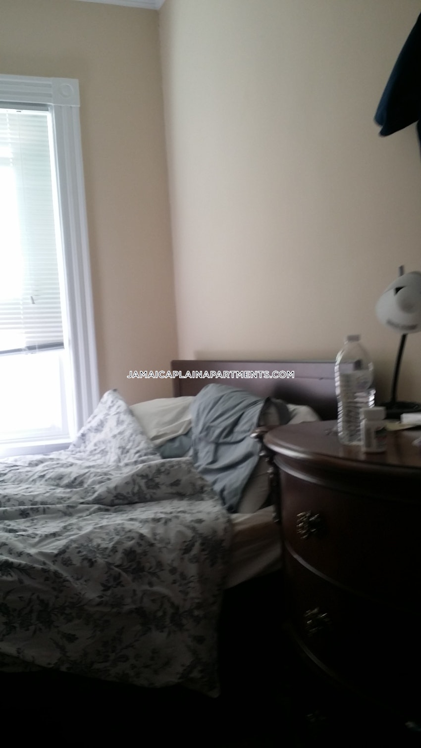 BOSTON - JAMAICA PLAIN - JACKSON SQUARE - 3 Beds, 1 Bath - Image 12