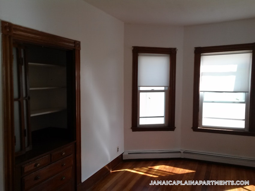 BOSTON - JAMAICA PLAIN - JACKSON SQUARE - 4 Beds, 1 Bath - Image 7