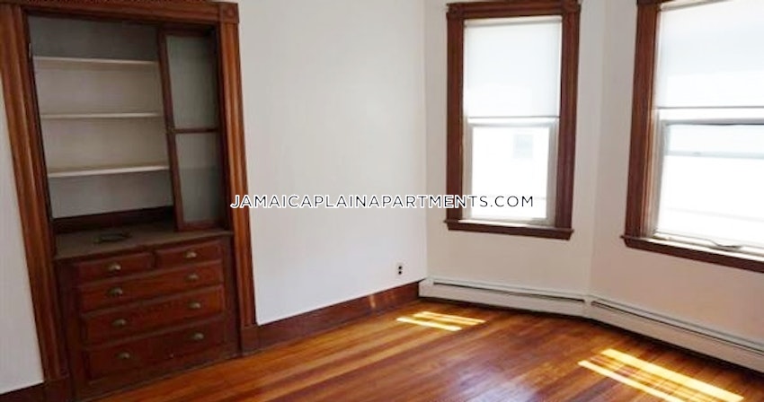 BOSTON - JAMAICA PLAIN - JACKSON SQUARE - 4 Beds, 1 Bath - Image 4