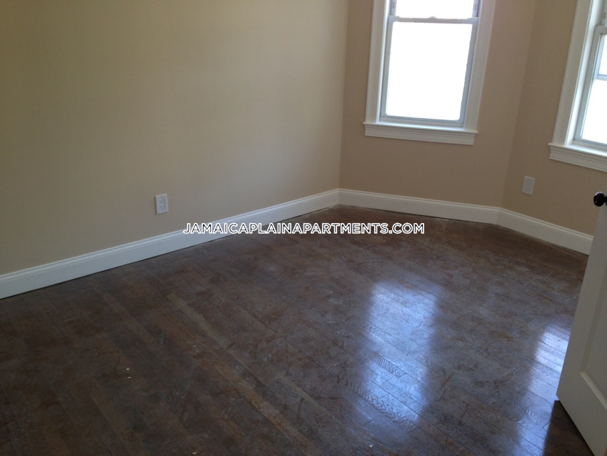 BOSTON - JAMAICA PLAIN - FOREST HILLS - 4 Beds, 2 Baths - Image 58