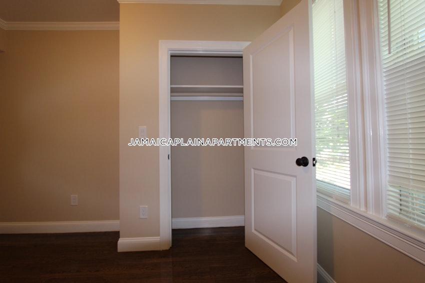 BOSTON - JAMAICA PLAIN - FOREST HILLS - 4 Beds, 2 Baths - Image 37