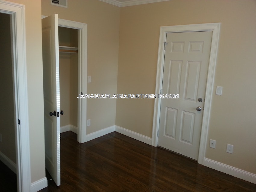 BOSTON - JAMAICA PLAIN - FOREST HILLS - 4 Beds, 2 Baths - Image 51