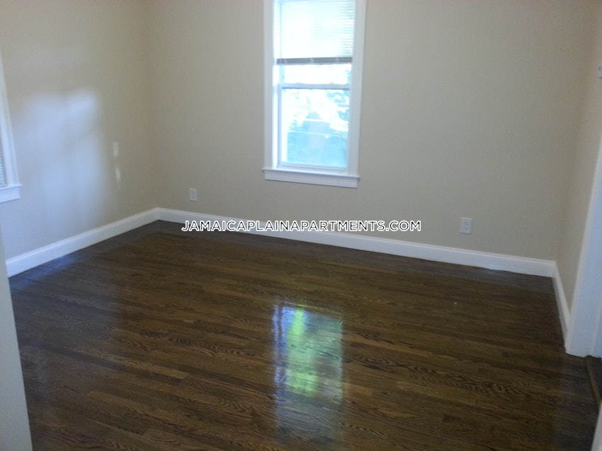 BOSTON - JAMAICA PLAIN - FOREST HILLS - 4 Beds, 2 Baths - Image 50