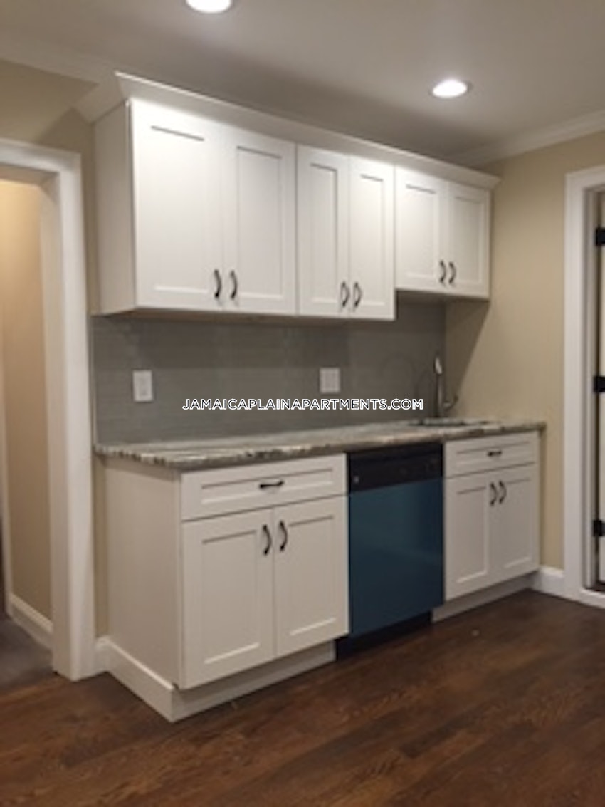 BOSTON - JAMAICA PLAIN - FOREST HILLS - 2 Beds, 1 Bath - Image 2